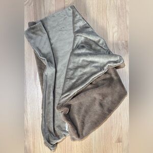 Pottery Barn Kids Reversible Plush Fleece Baby Blanket 30x40